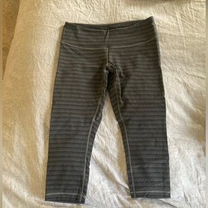 Lululemon Wunder Under crop, size 10